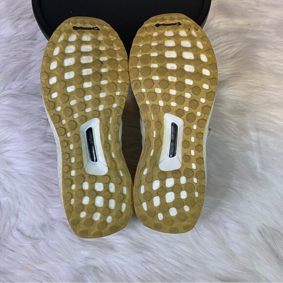 Adidas Grey & Pink Boost Sneaker Size 6 - Picture 7 of 7